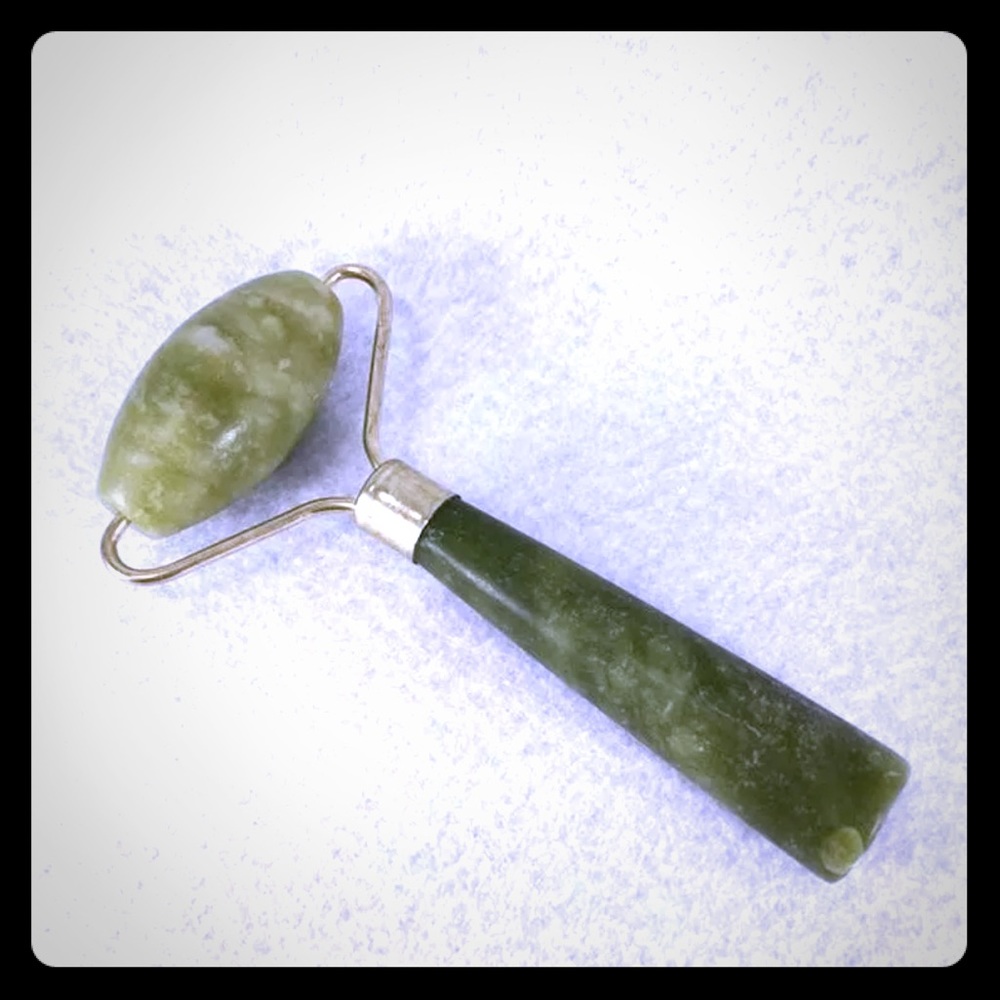 Green Jade facial roller new
